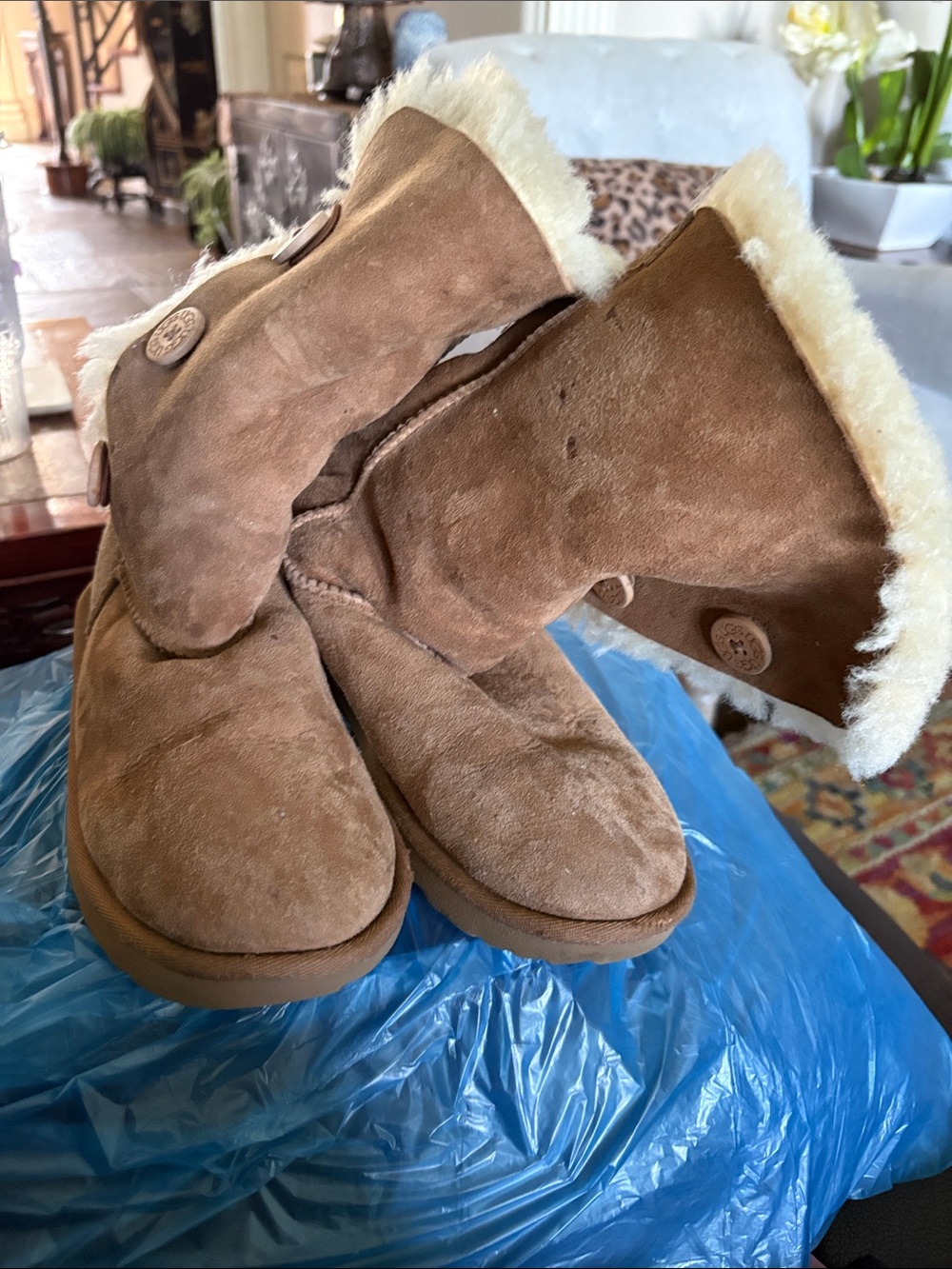 UGG BOOTS GIRLS 4